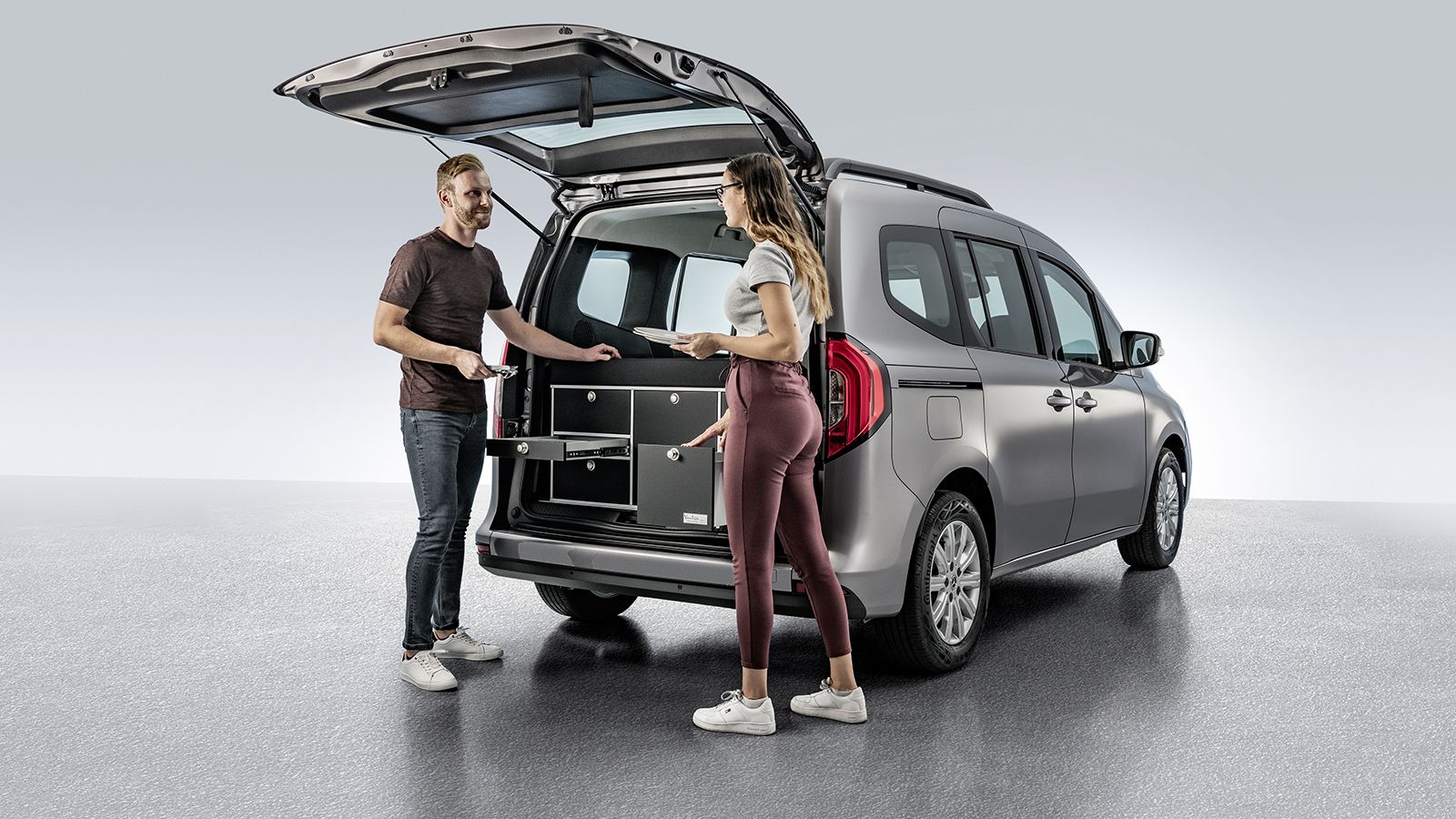 Το νέο Mercedes Citan Tourer μπορεί να μετατραπεί και σε ένα αυτοκινούμενο τροχόσπιτο λιλιπούτειων διαστάσεων.