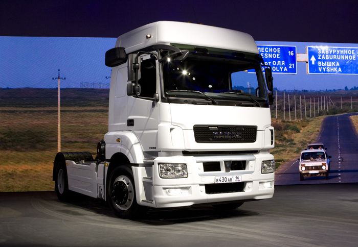 Σε νέο στάδιο πέρασε η συνεργασία των Daimler Trucks και Kamaz με την απόφαση για προμήθεια 7.000 κινητήρων και 15.000 αξόνων σε ετήσια βάση.