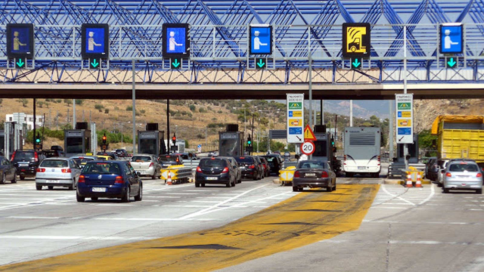 Αυξημένες θα είναι οι νέες τιμές διοδίων για όλα τα βαρέα επαγγελματικά οχήματα σε όλους τους σταθμούς διοδίων της Πελοποννήσου.