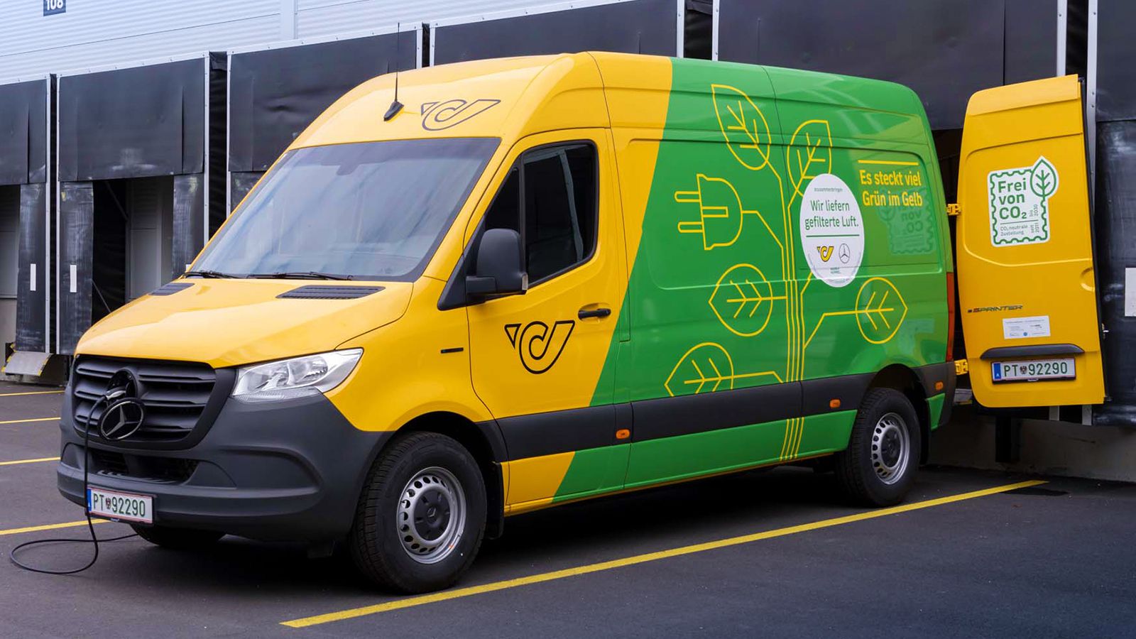 Η Mercedes-Benz Vans, η Οsterreichische Post και η MANN+HUMMEL, εγκαινίασαν ένα πιλοτικό έργο στο Γκρατς για τη μείωση της ρύπανσης από τη λεπτή σκόνη