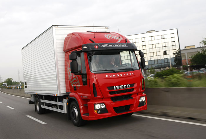 Iveco Eurocargo vs Volvo FL