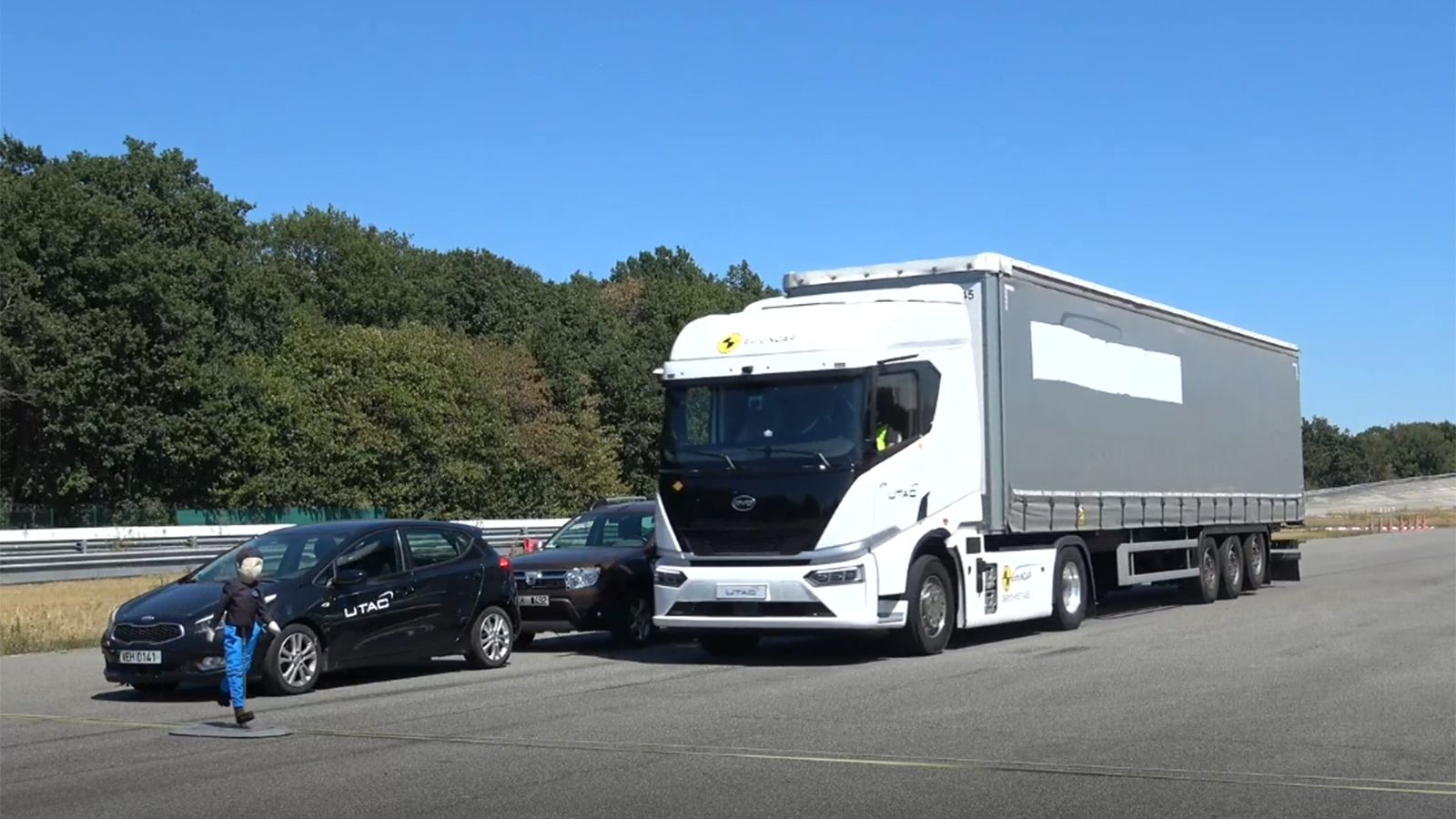 BYD ETT 44 σε δοκιμή αποφυγής σύγκρουσης του Euro NCAP με συνολική βαθμολογία 73%
