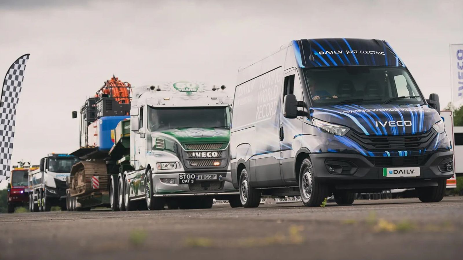 Τα ηλεκτρικά Vans έχουν εξαιρετικές δυνατότητες ρυμούλκησης φορτίων ωστόσο, η διαδικασία αυτή έχει μια -extra- επιβάρυνση στην αυτονομία τους. Πόση όμ