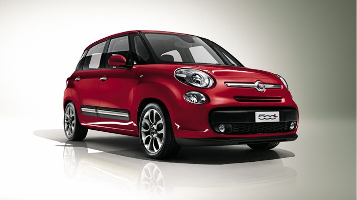 Το κομψό, πρακτικό και ιδιαίτερα ευέλικτο Fiat 500L ξεκίνησε πρόσφατα στην εμπορική του πορεία και ως επαγγελματικά στην ιταλική αγορά.