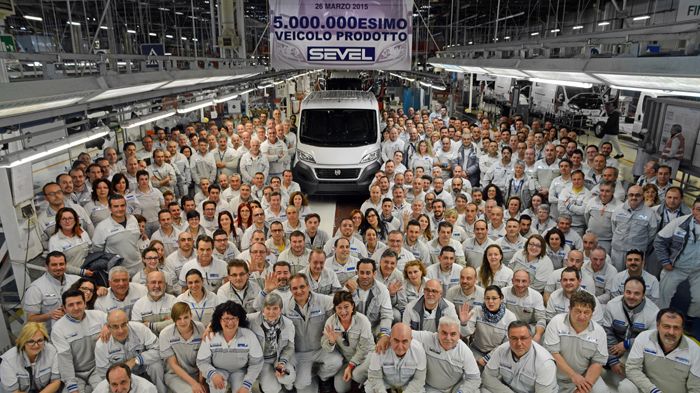 Η γραμμή παραγωγής SEVEL στην Ιταλία, συμπλήρωσε τον αριθμό των 5 εκ. παραχθέντων οχημάτων από το 1981 όταν και ξεκίνησε τη λειτουργία της. 