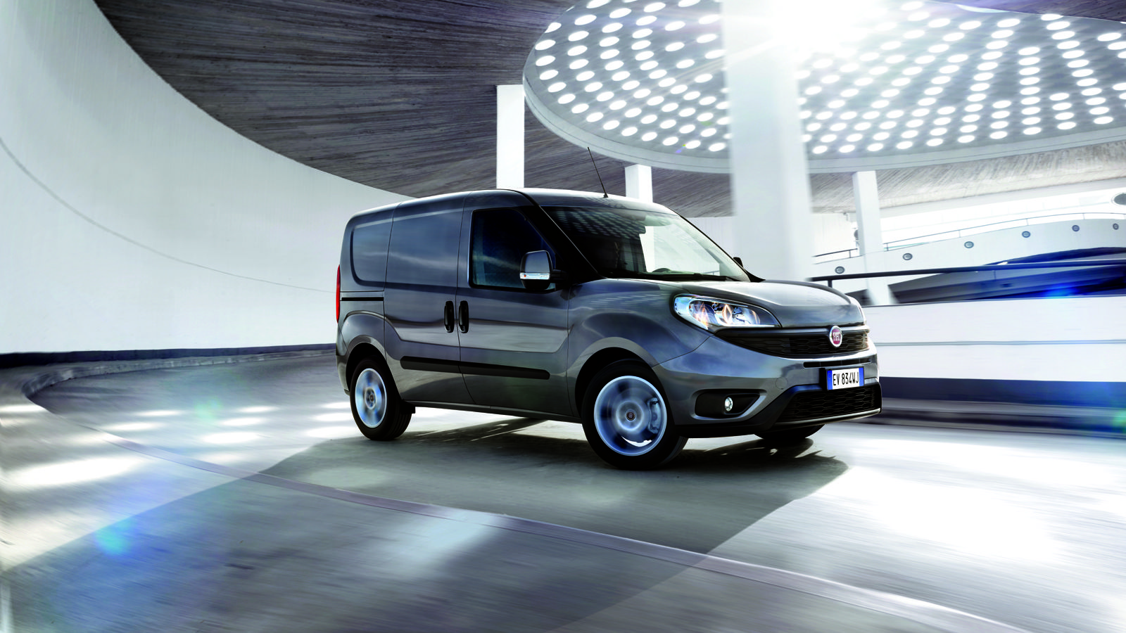 Το κόστος αγοράς των εκδόσεων «Pack Tecnico» του Fiat Doblo ξεκινά από τα 14.500 ευρώ.
