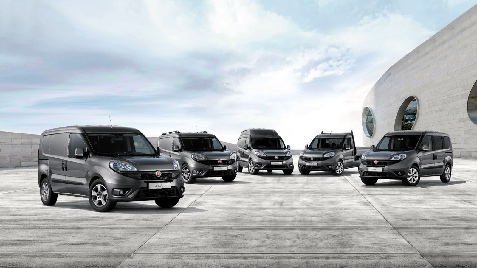 Όλες οι εκδόσεις της πληρέστατης γκάμας του Fiat Doblo είναι διαθέσιμες με Όφελος 2.100 ευρώ και εξόφληση σε έως και 48 άτοκες δόσεις. 