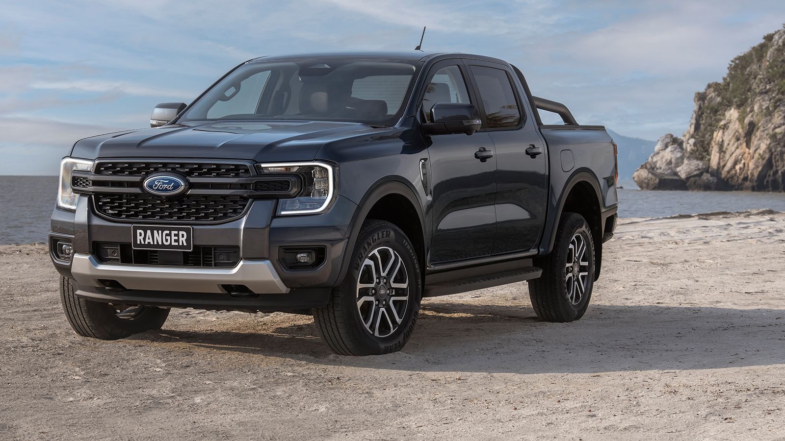 Το νέο Ford Ranger είναι διαθέσιμο στην ελληνική αγορά με κόστος από 28.380 ευρώ (Λ.Τ.Π.Φ. για την έκδοση Single Cab). 
