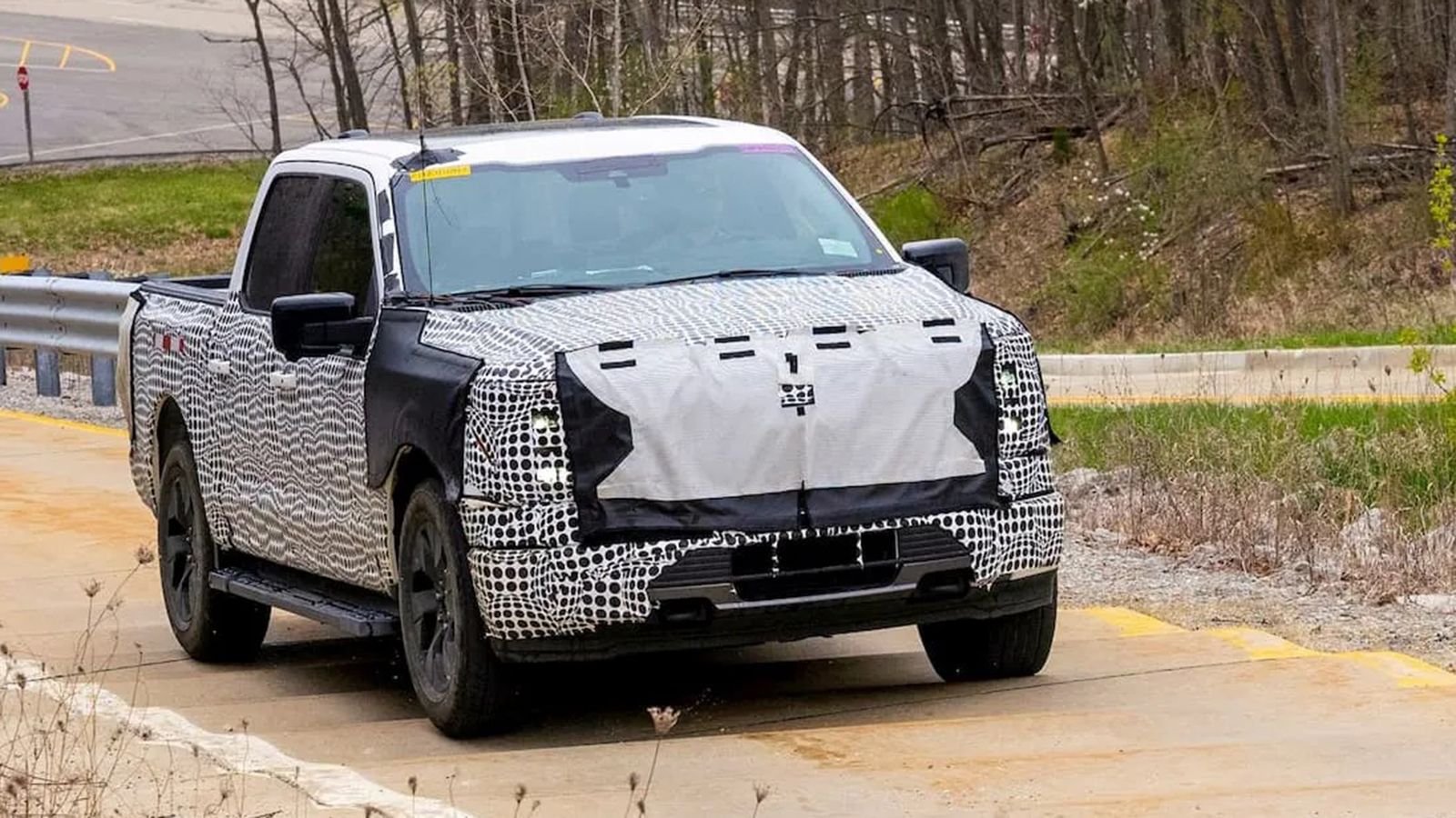 To νέο –Μεσαίο- ηλεκτρικό Pick-Up της Ford Pro αναμένεται να παρουσιαστεί προς το τέλος του 2026 και να ξεκινήσει την εμπορική του πορεία (και σ