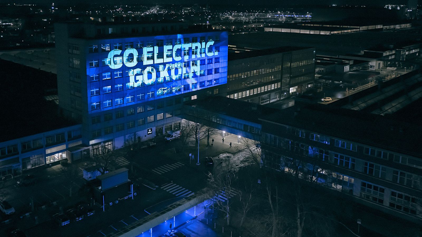 Η Ford σκοπεύει να προσφέρει ηλεκτρικές ή υβριδικές εκδόσεις σε όλα τα ελαφρά επαγγελματικά της στην ΕΕ έως το 2024. 