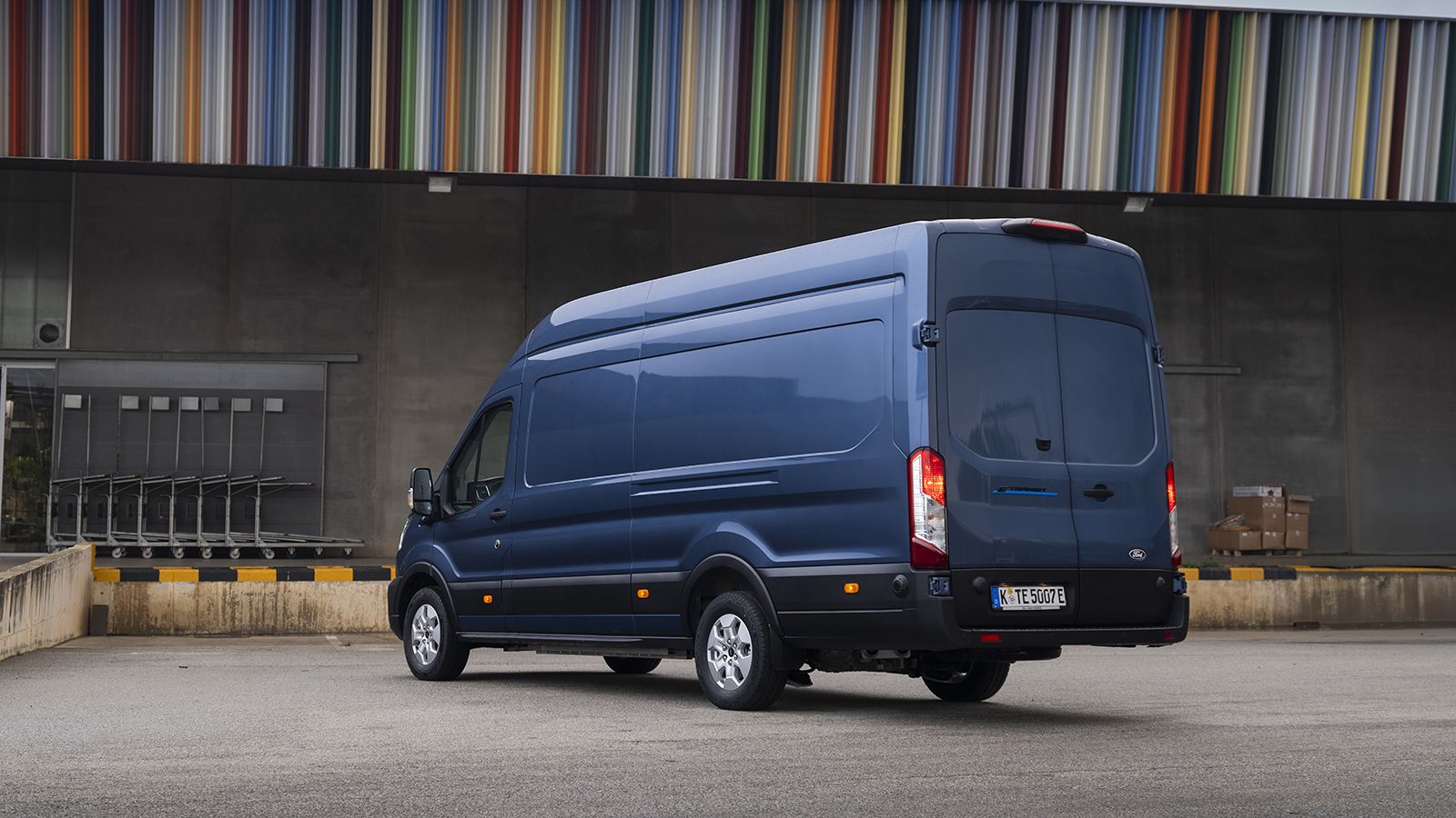 Ford Transit Van,  στατικό πίσω