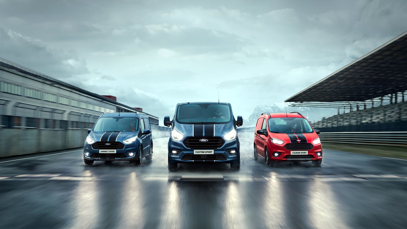 To νέο Ford Transit Custom Sport Van (κέντρο) των 185 ίππων θα είναι η ισχυρότερη έκδοση του μοντέλου της Ford που παρουσιάστηκε ποτέ.