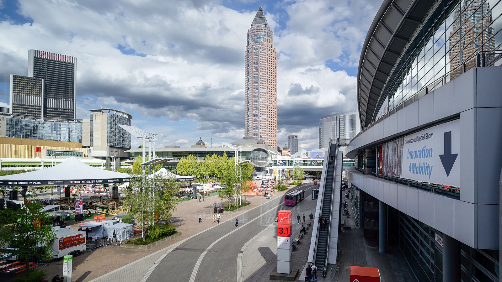 Εξωτερικός χώρος της Messe Frankfurt κατά τη διάρκεια της Automechanika Frankfurt 2026.