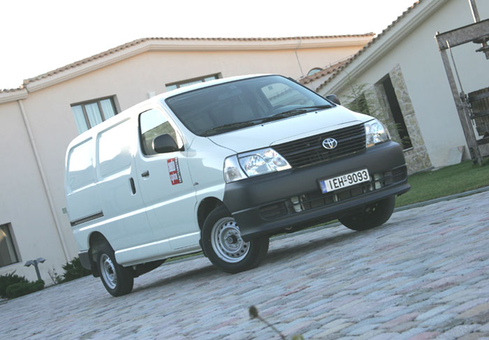 Δοκιμάζουμε το νέο Toyota Hiace