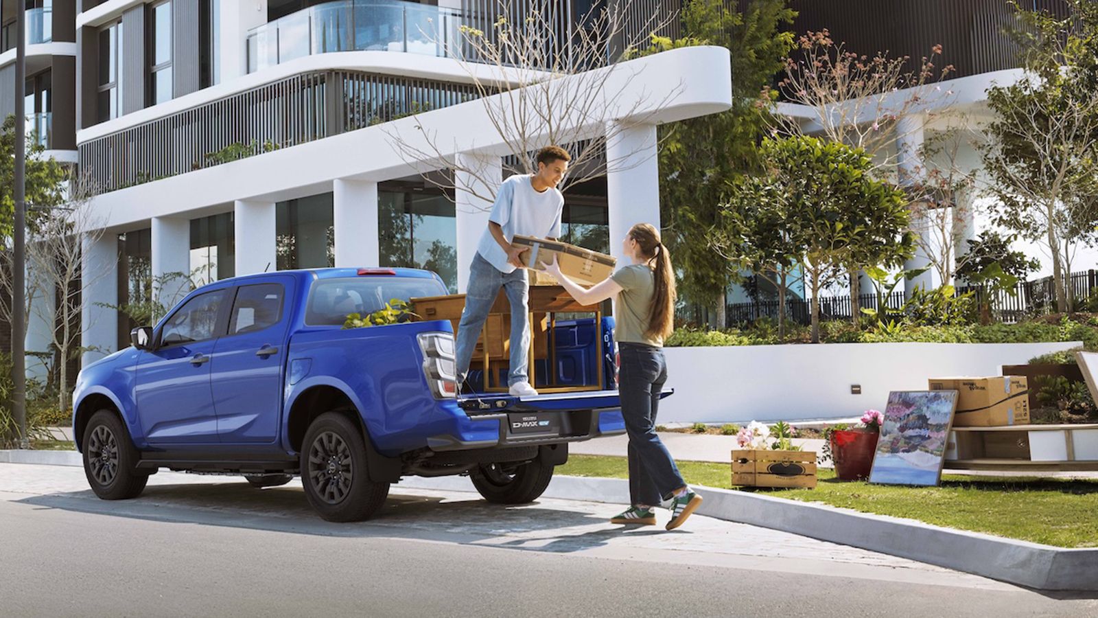 isuzu d-max 2026 2,2lt.: στατικό πίσω όψη, χώρος φόρτωσης