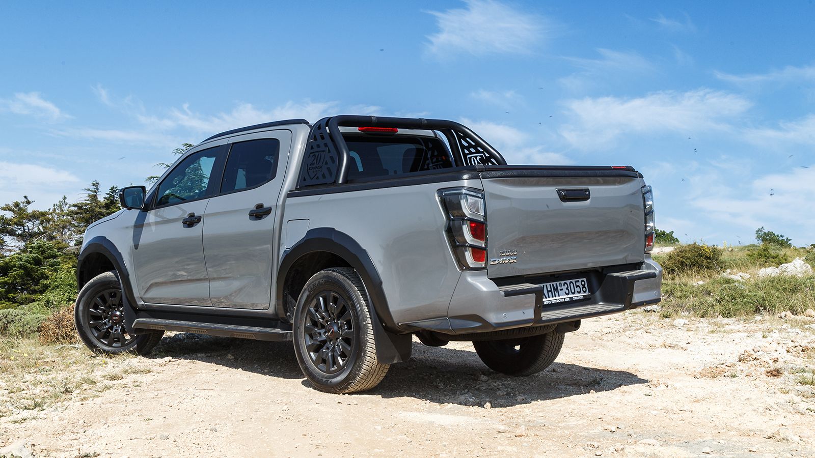 Isuzu D-Max Double Cab 2,2 Auto: στατικό, πίσω όψη