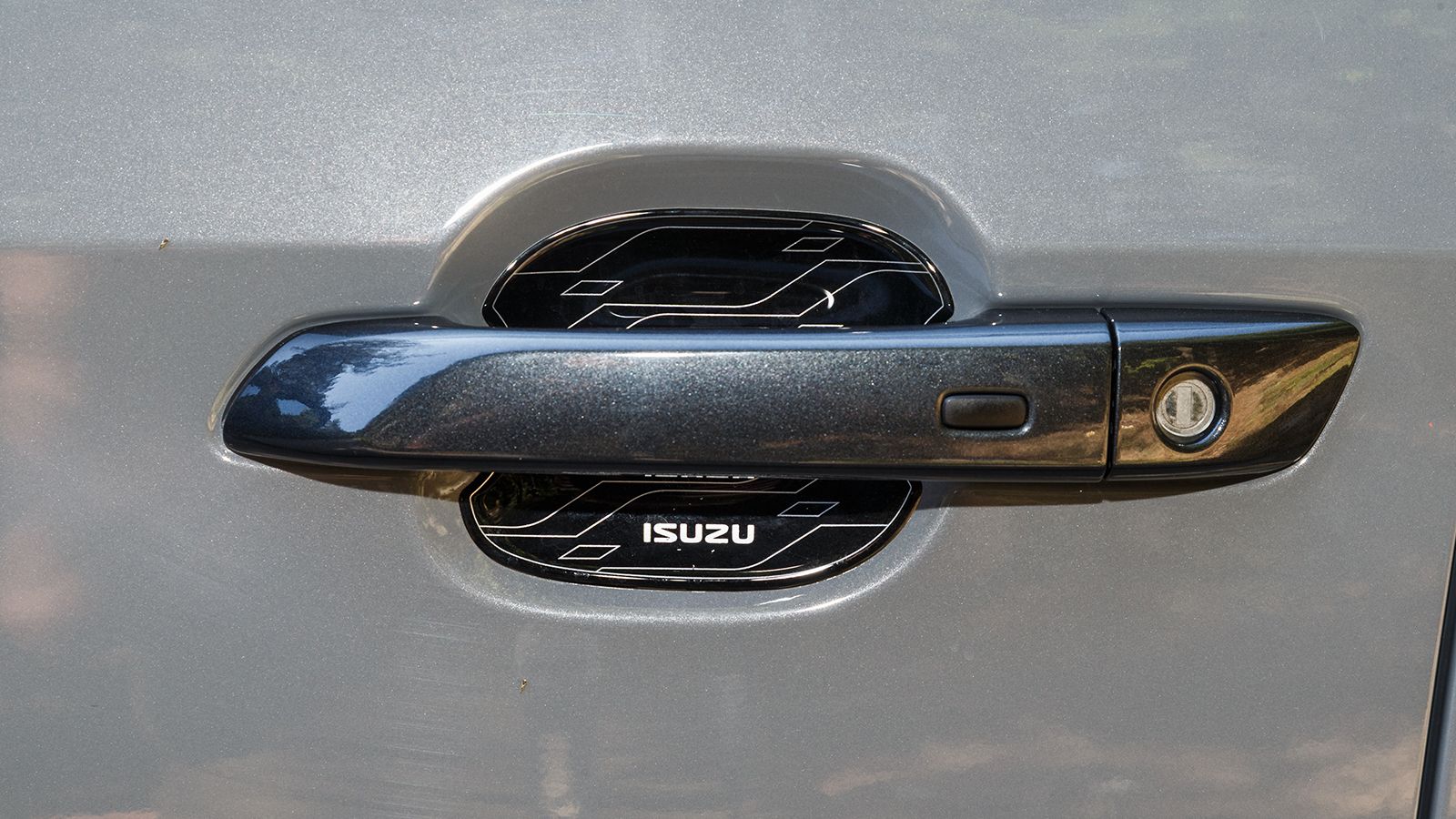 Isuzu D-Max 2,2lt.: Οδηγώντας την νέα γενιά! 