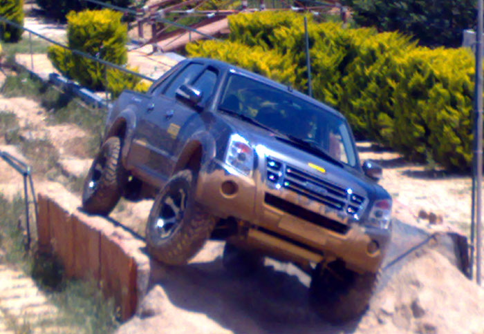 Συνεργασία Isuzu- 4x4 Attart Off Road Park