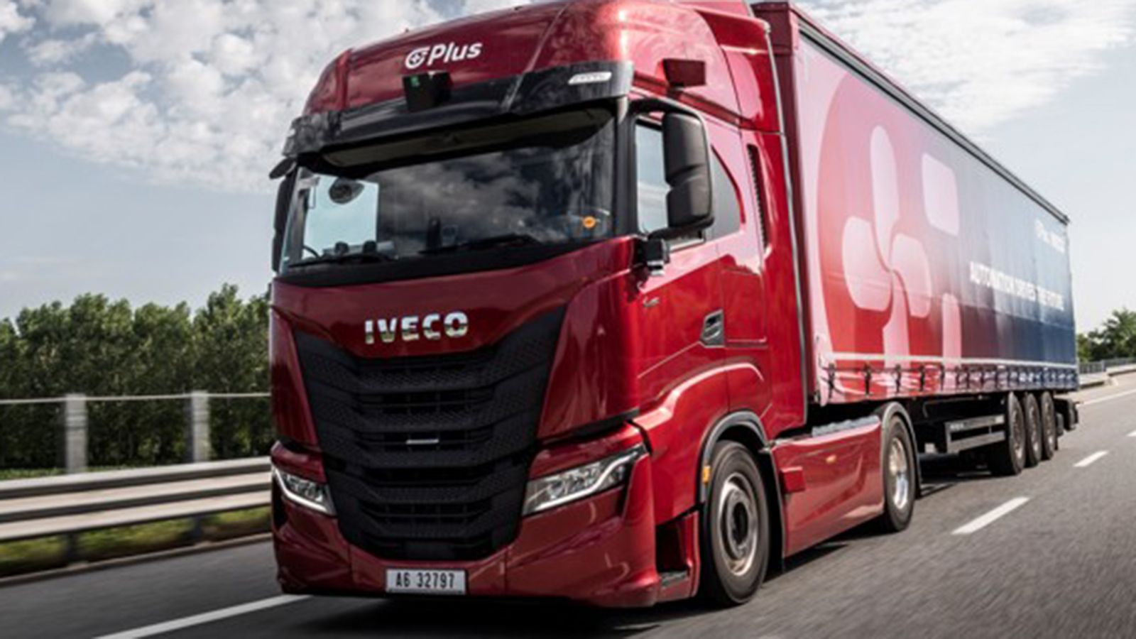 Οι Iveco και Plus θα ξεκινήσουν άμεσα τις δοκιμές ενός πρωτότυπου, αυτόνομα κινούμενου, S-Way στους δρόμους της Γερμανίας (αρχικά). 