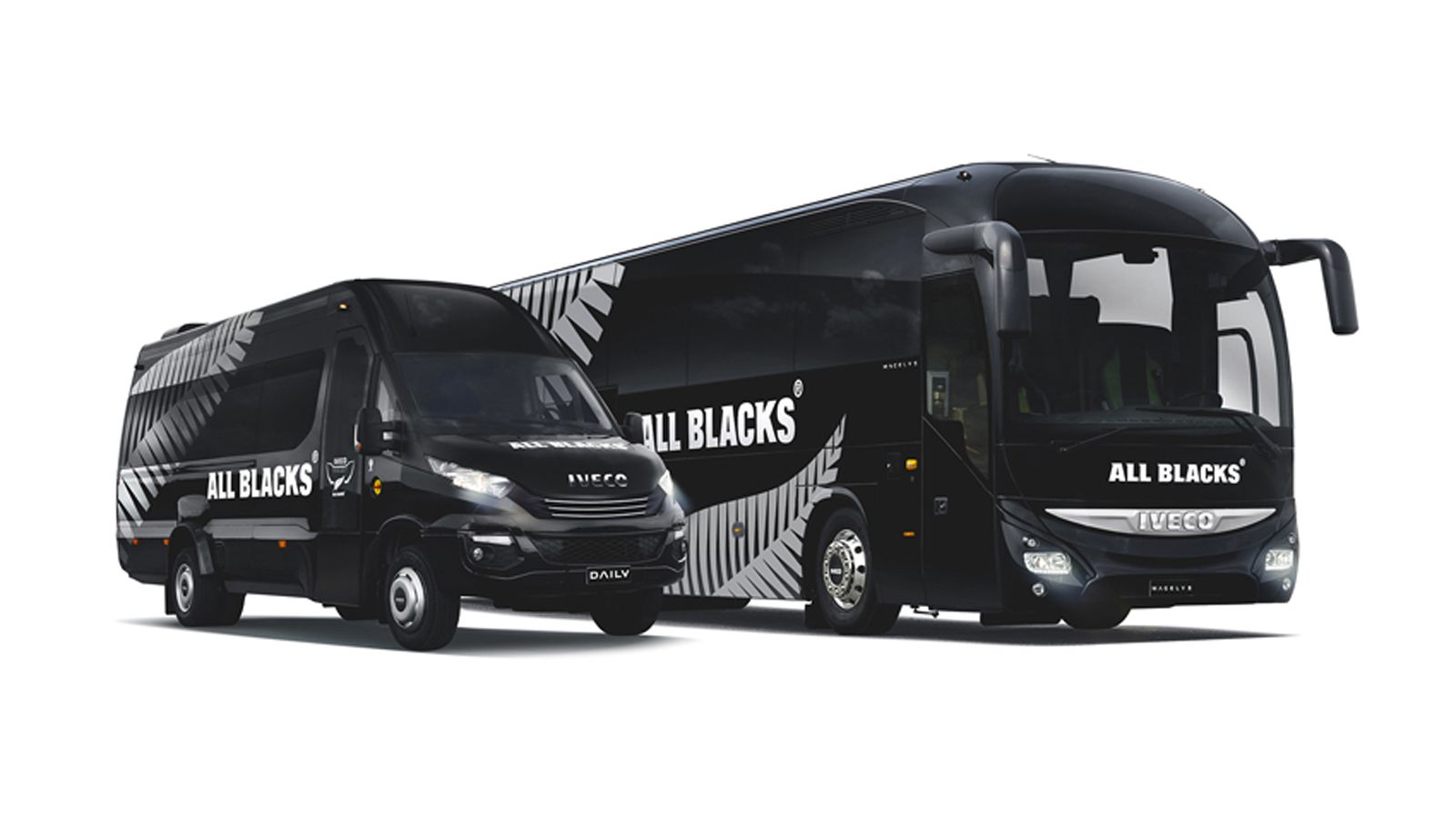 Η Iveco προετοίμασε ειδικές εκδόσεις για τα Daily Minibus και Magelys στο πλαίσιο της περιοδείας της εθνικής ομάδας ράγκπι της Νέας Ζηλανδίας στην Ευρ