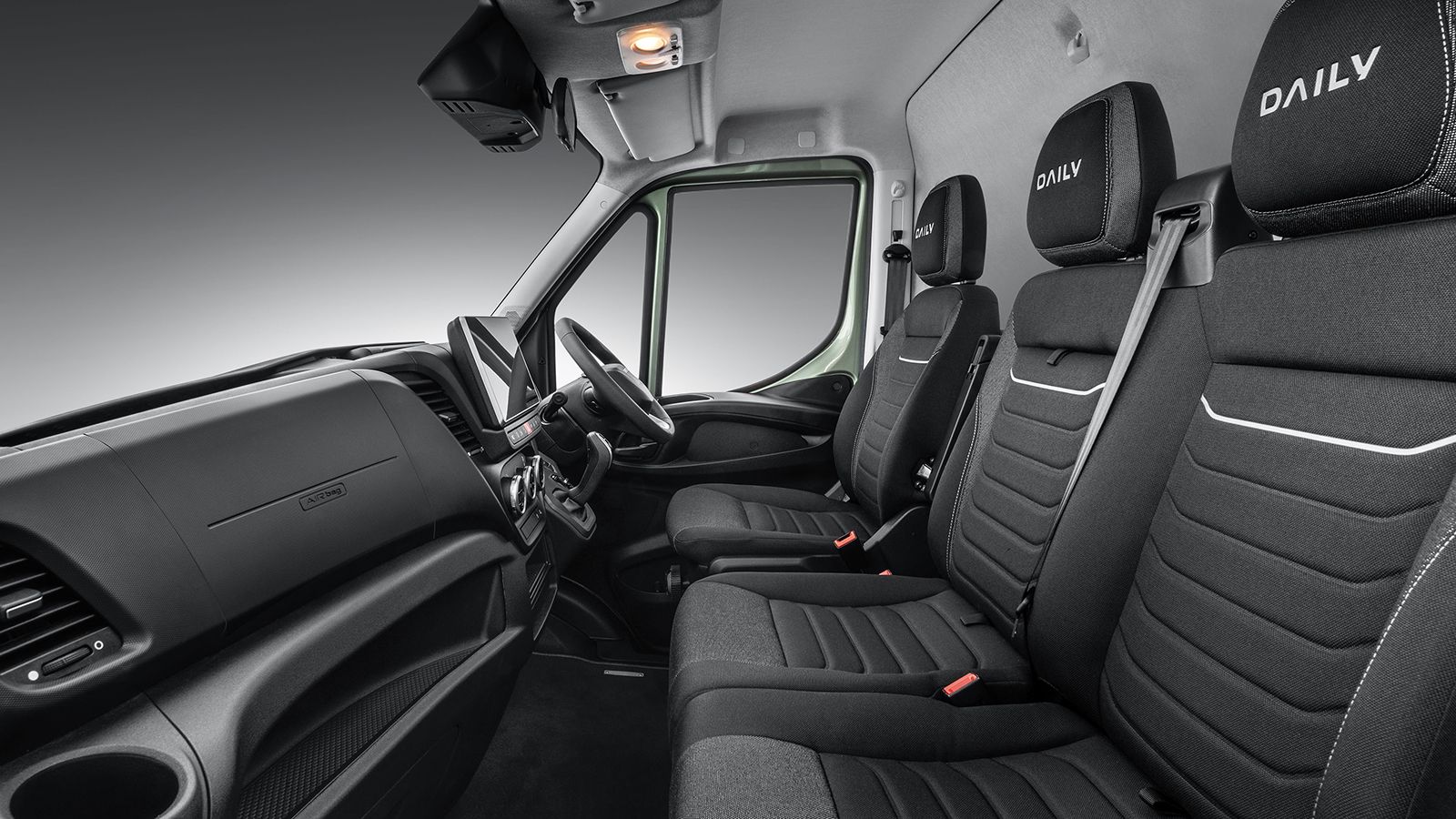 Γιατί το νέο Iveco Daily ξεχωρίζει ανάμεσα στα υπόλοιπα Μεγάλα Vans; 