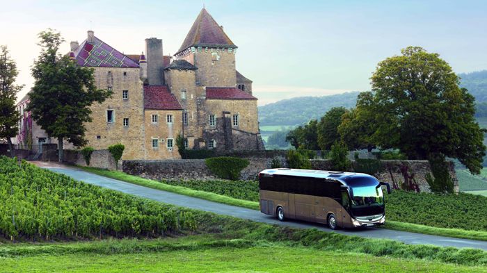 Το Iveco Magelys απέσπασε τον τίτλο του «International Coach of the Year» για το 2016.