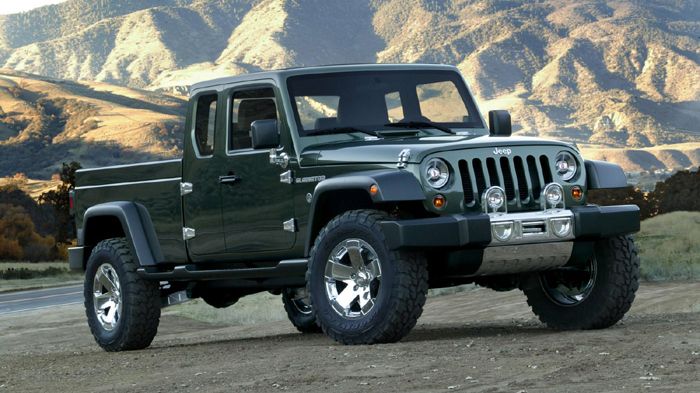 Ήδη από το 2005, η Jeep είχε παρουσιάσει μια πρωτότυπη έκδοση Pick-Up του Wrangler με την ονομασία «Gladiator».