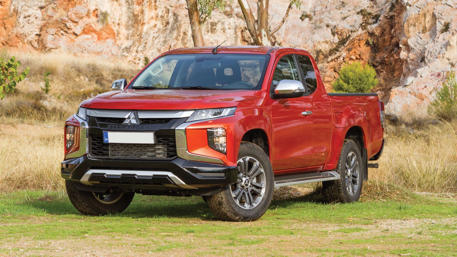 Καθόμαστε πίσω από το τιμόνι του Mitsubishi L200 Club Cab και σας μεταφέρουμε τις εντυπώσεις μας.