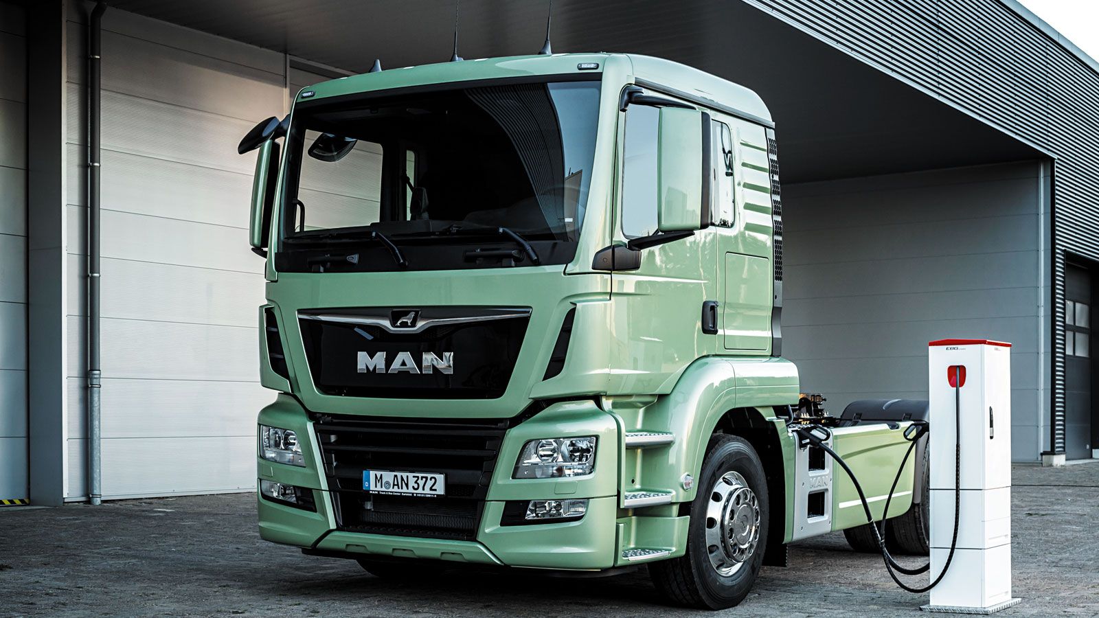 H MAN επενδύει στην ηλεκτροκίνηση