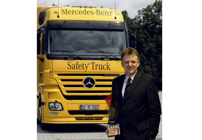 Σημαντικά βραβεία για τα φορτηγά Mercedes-Benz