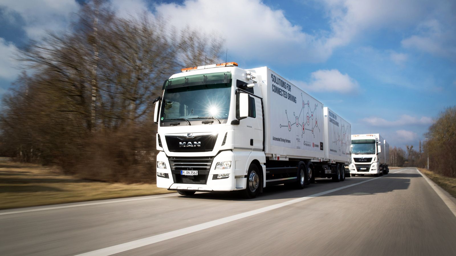 Μέσα στον Απρίλιο ξεκινούν οι δοκιμές platooning της MAN Truck & Bus σε συνεργασία με τη DB Schenker, σε πραγματικές συνθήκες χρήσης ενώ.. 