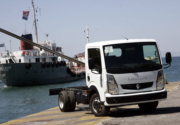 Renault Maxity με ισχύ έως 150hp