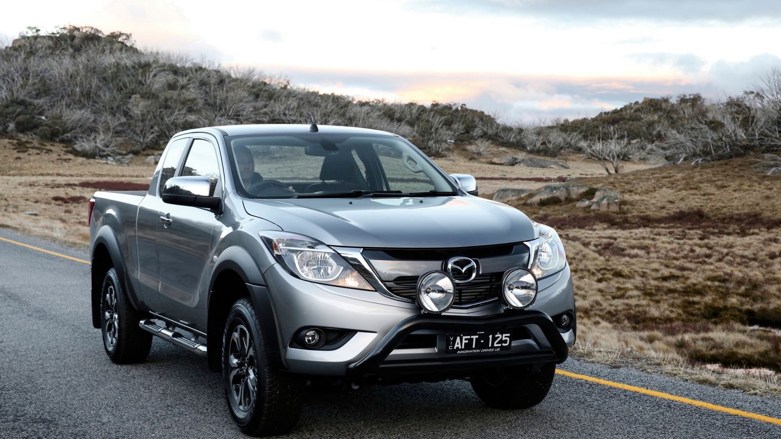 Η Mazda επιβεβαίωσε πως εξελίσσει τη νέα γενιά του BT-50, το οποίο θα βασίζεται στα μηχανικά μέρη του Isuzu D-Max (στη φωτό το Mazda BT-50 του 2012).