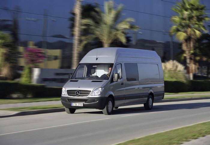 Από τον Ιανουάριο, το Mercedes-Benz Sprinter θα είναι διαθέσιμο με το νέο Adaptive ESP 9i.