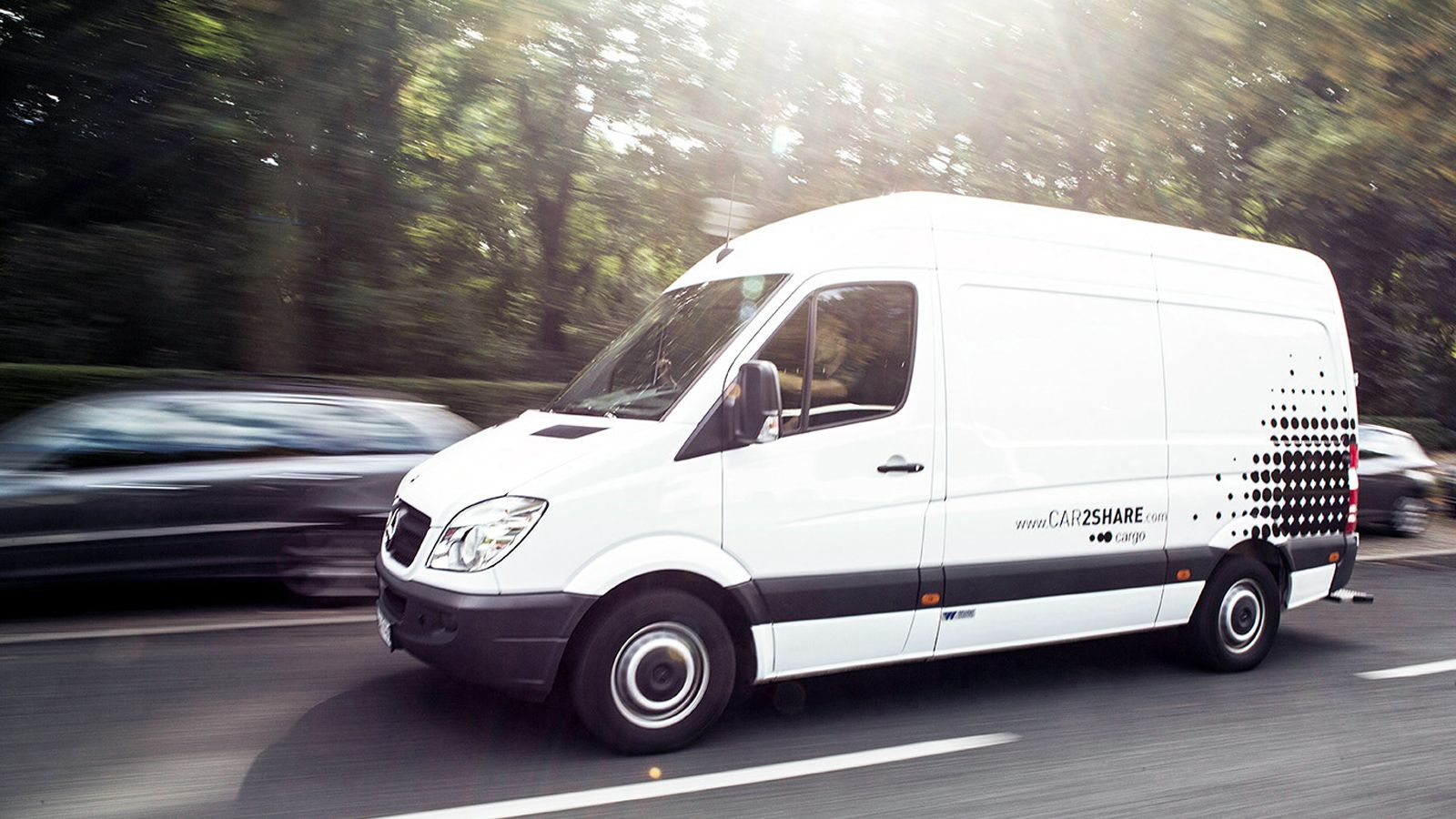 Μέσω του προγράμματος «CAR2SHARE cargo» η Mercedes-Benz προσφέρει τη δυνατότητα ελεύθερης χρήσης διαθέσιμων οχημάτων για την μεταφορά προϊόντων…