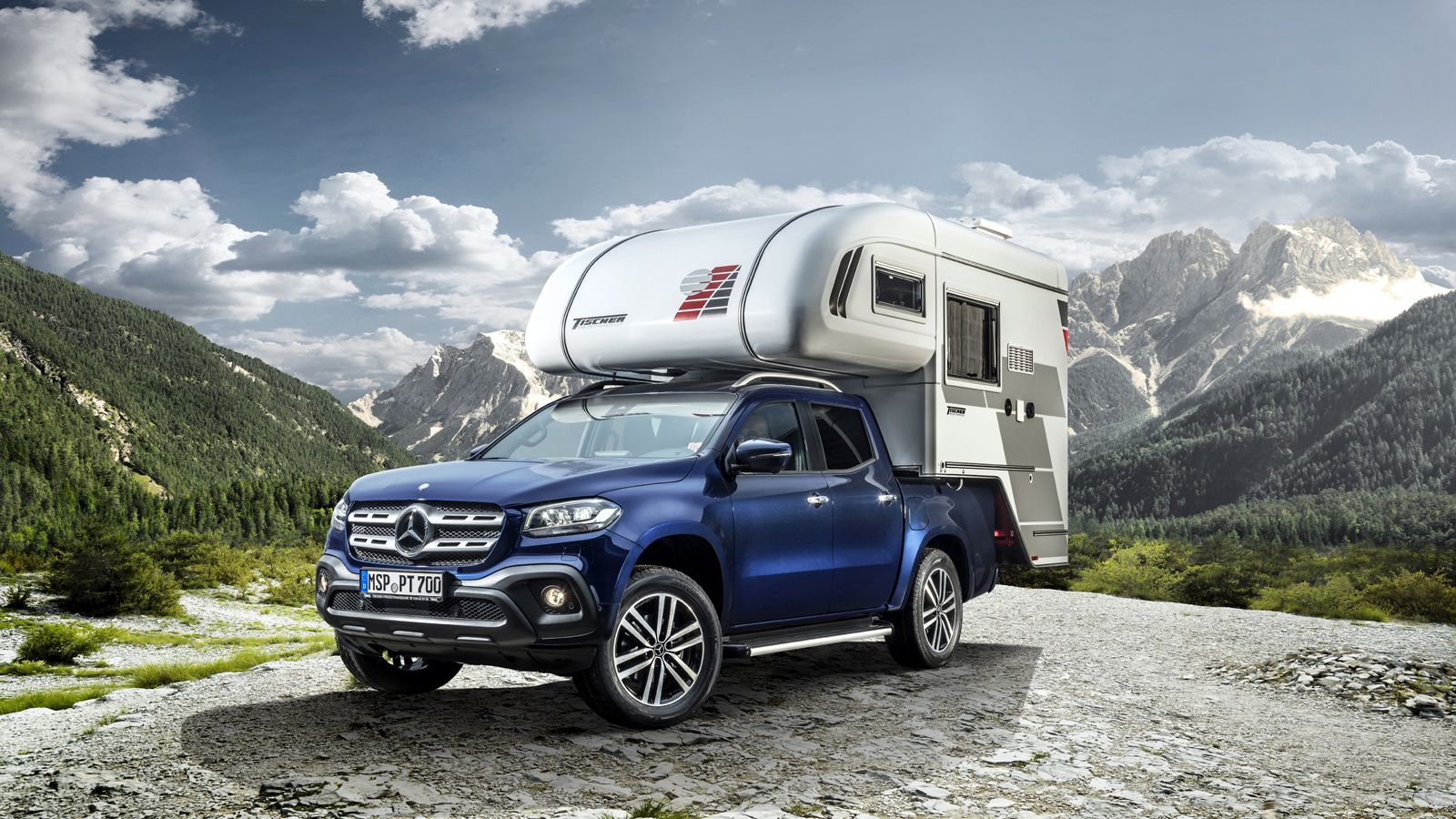 Η Mercedes-Benz θα παρουσιάσει ειδικές διασκευές της νέας X-Class που την μετατρέπουν σε ένα δυναμικό αυτοκινούμενο τροχόσπιτο…