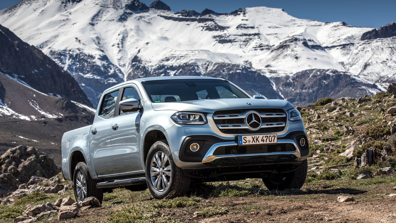 Από το Σάββατο, 9 Δεκεμβρίου, η νέα X-Class βρίσκεται στις εκθέσεις του επίσημου δικτύου των Εξουσιοδοτημένων Διανομέων της Mercedes-Benz Hellas.