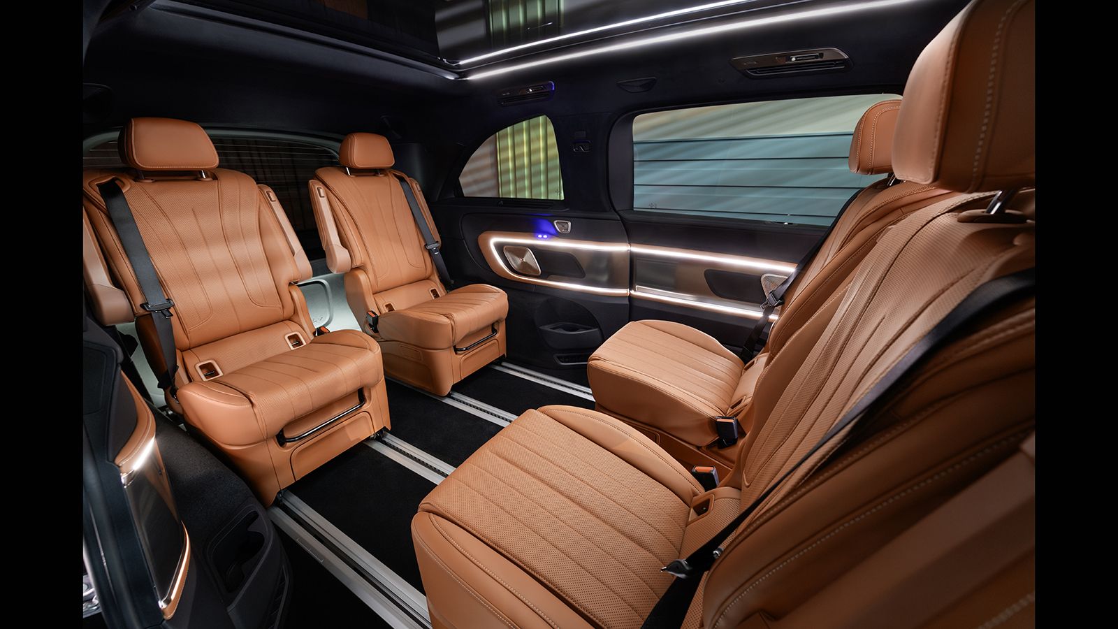 Mercedes-Benz VLE: σαλόνι με 2η και 3η σειρά καθισμάτων