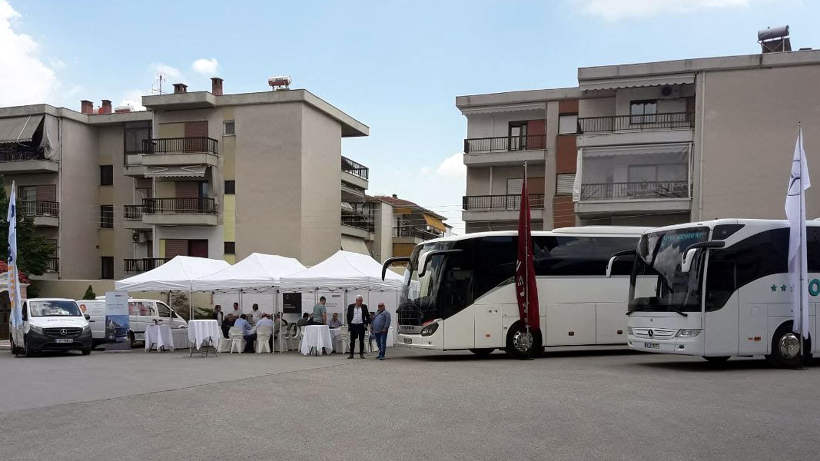 Κατά τη διάρκεια της περιοδείας «Lets talk BUSiness 2017» της Mercedes-Benz Ελλάς, οι φίλοι της εταιρείας είχαν την ευκαιρία να γνωρίσουν από κοντά τα