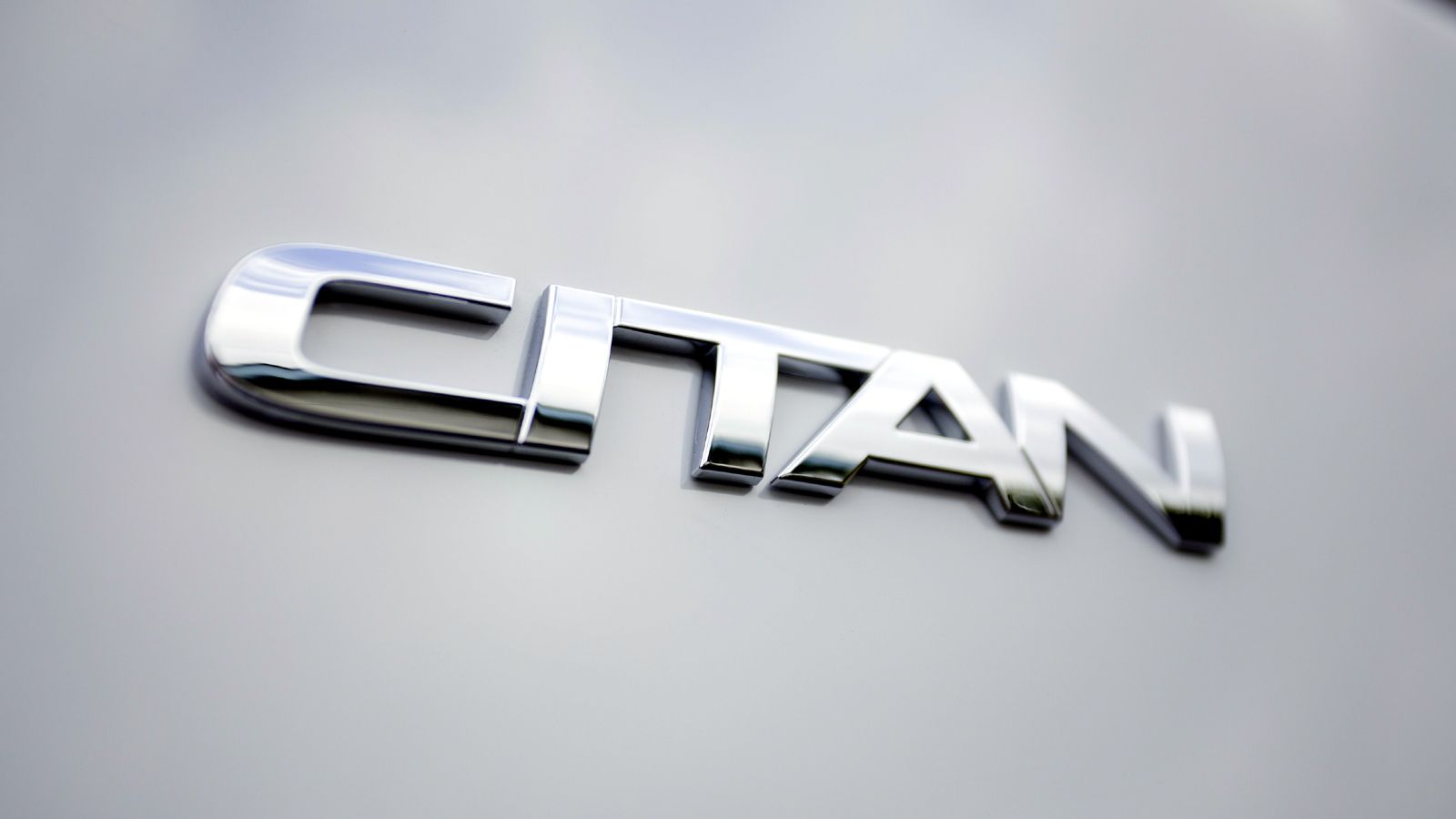 Το Mercedes-Benz Citan θα διατίθεται μέχρι το καλοκαίρι με έναν νέο πετρελαιοκινητήρα 1,5λτ. που αποδίδει ισχύ 80 – 116 ίππων.