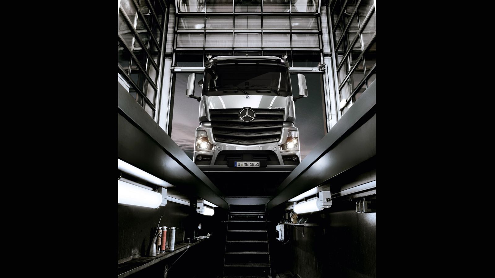 Η Mercedes-Benz Trucks από τον Οκτώβριο θα προσφέρει το πρώτο Ηλεκτρονικό Βιβλίο Συντήρησης για όλα τα φορτηγά της σε 30 χώρες της ΕΕ.