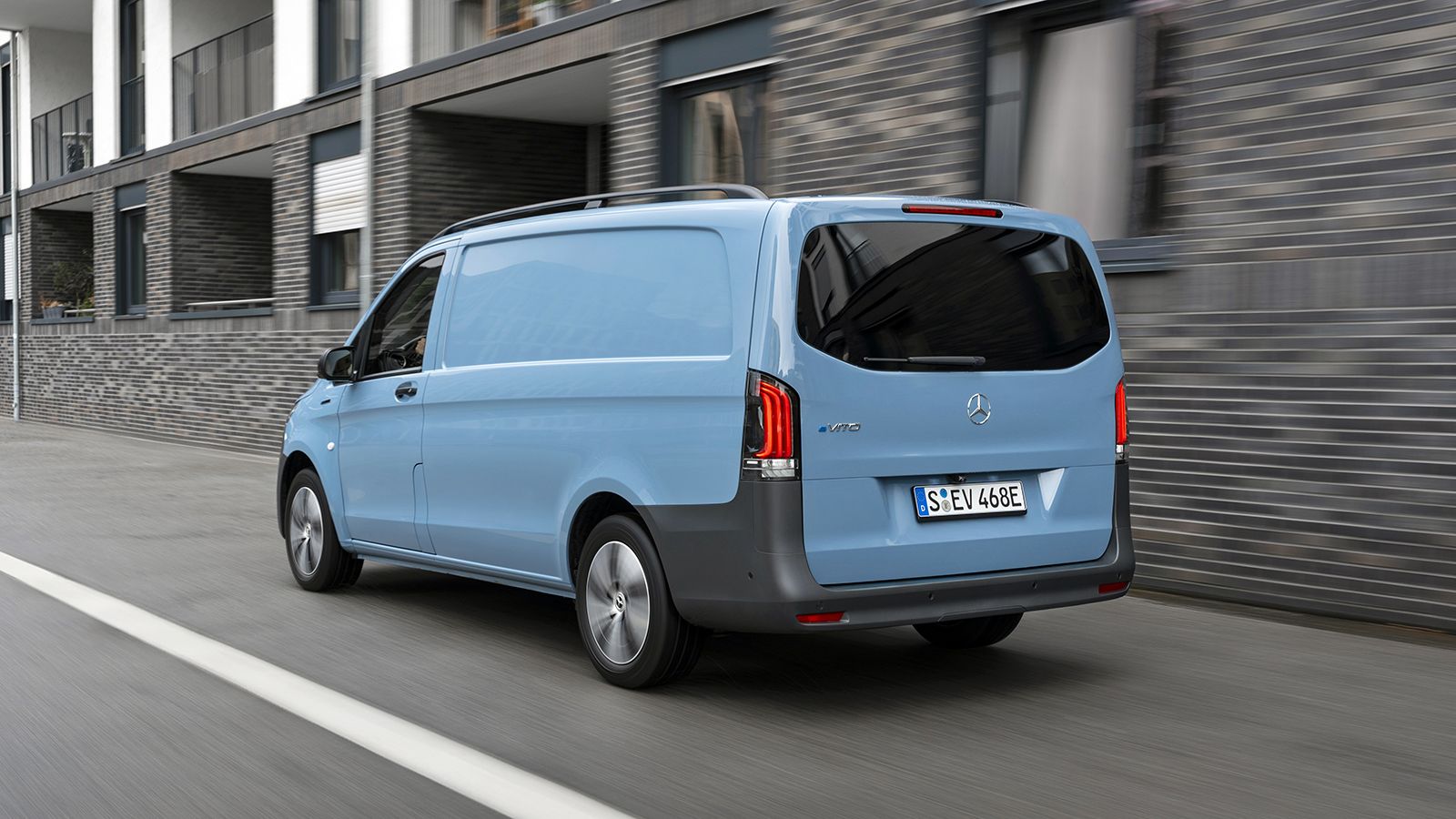 Η μέγιστη αυτονομία του eVito με την μπαταρία των 90kWh μπορεί να ανέλθει έως και στα 480km εντός της πόλης. 