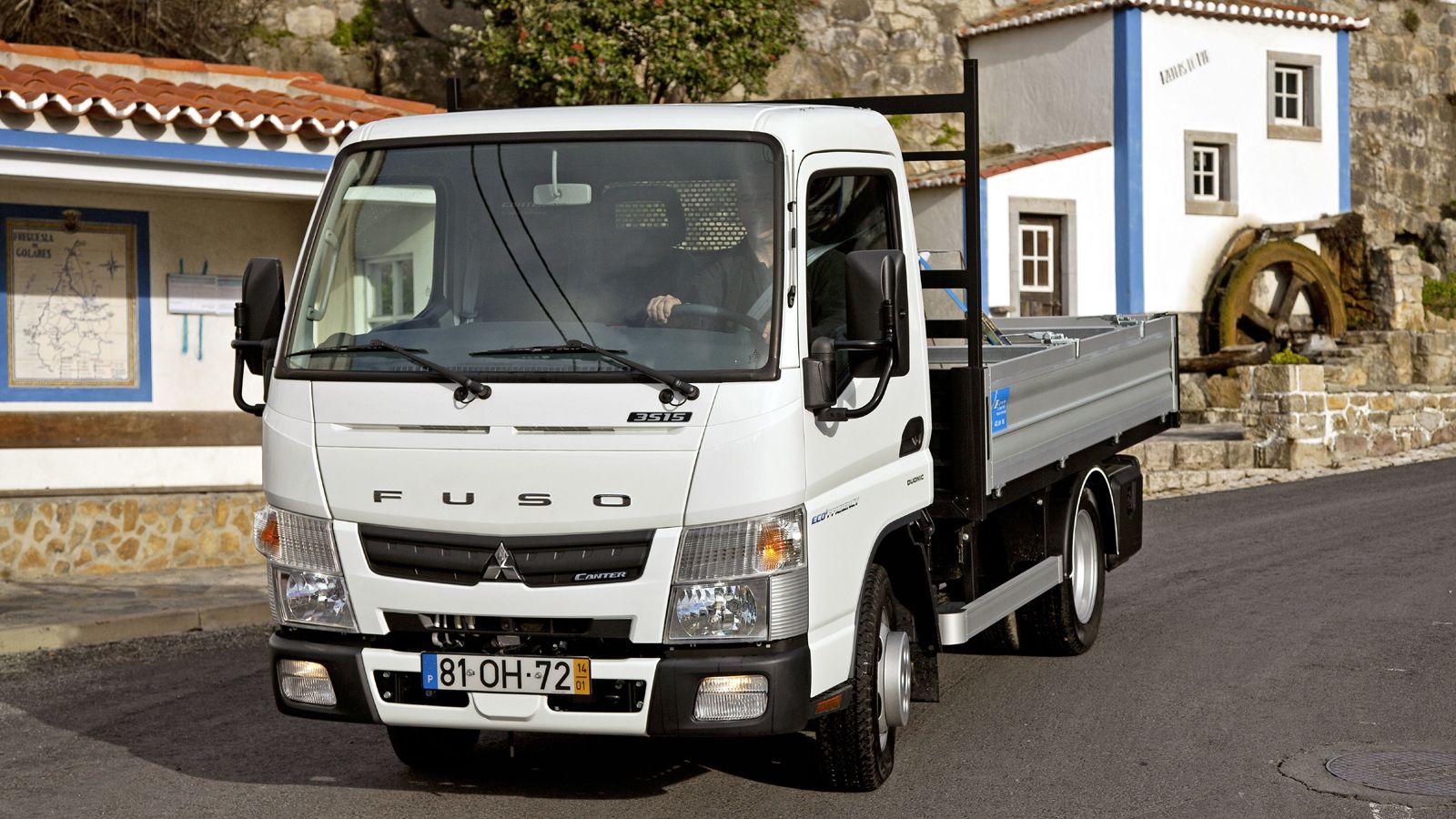 Η Mercedes-Benz Hellas θα είναι πλέον η εταιρεία που θα διανέμει στην ελληνική αγορά τις πολλαπλές εκδόσεις φορτηγών του δημοφιλούς Fuso Canter.