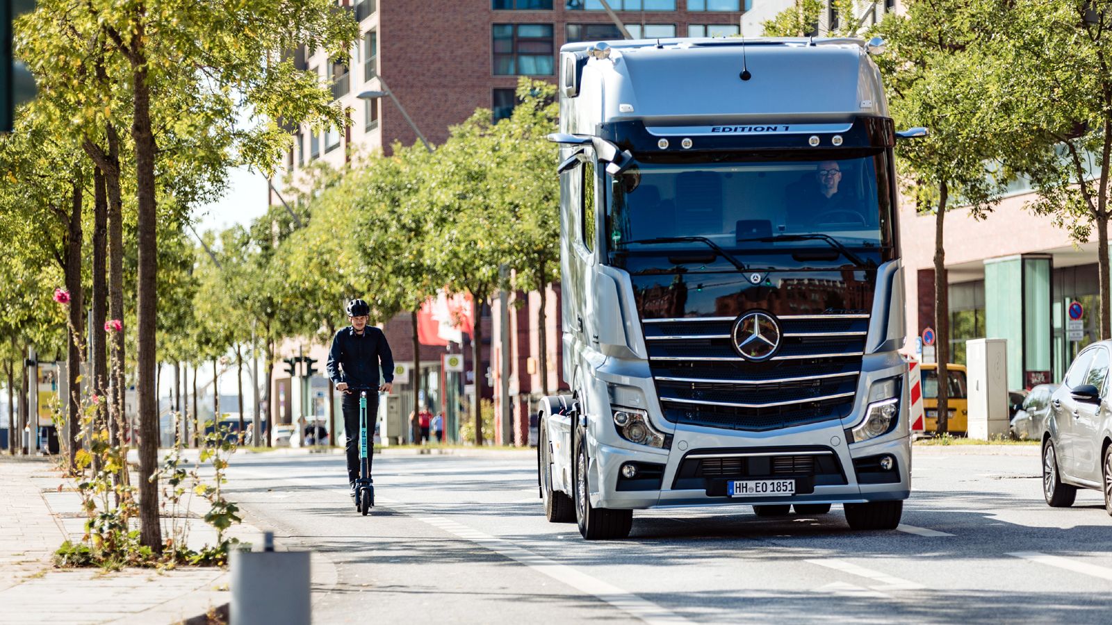 Το σύστημα Sideguard Assist της Mercedes-Benz Trucks μπορεί να βελτιώσει σημαντικά τις συνθήκες «συνύπαρξης» των φορτηγών και των ευάλωτων χρηστών του