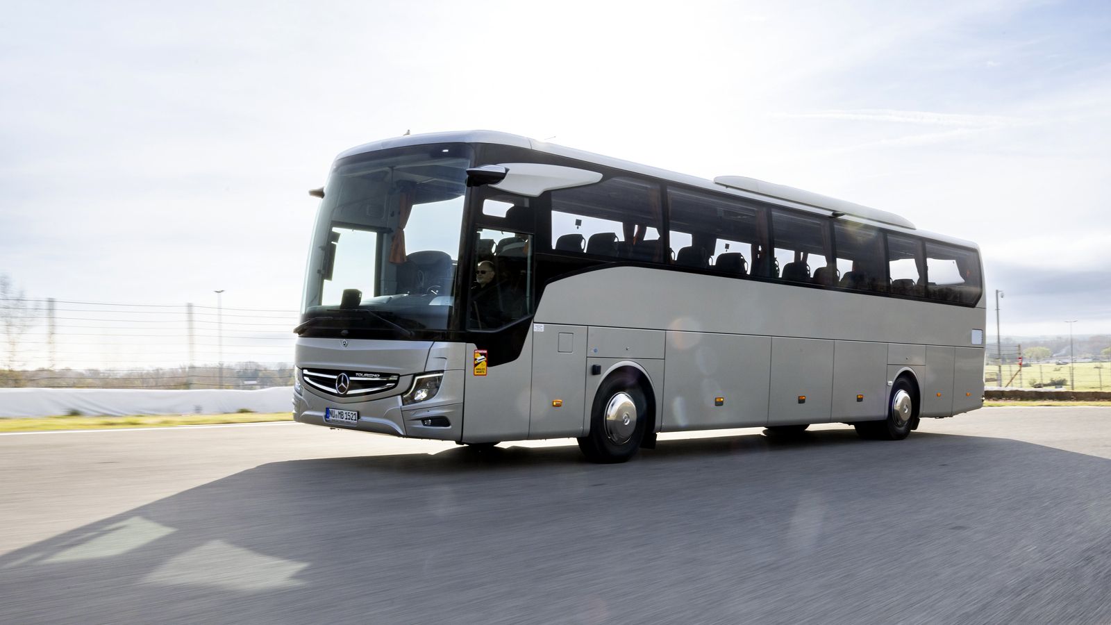 Το Mercedes-Benz Tourismo αλλάζει για το 2025