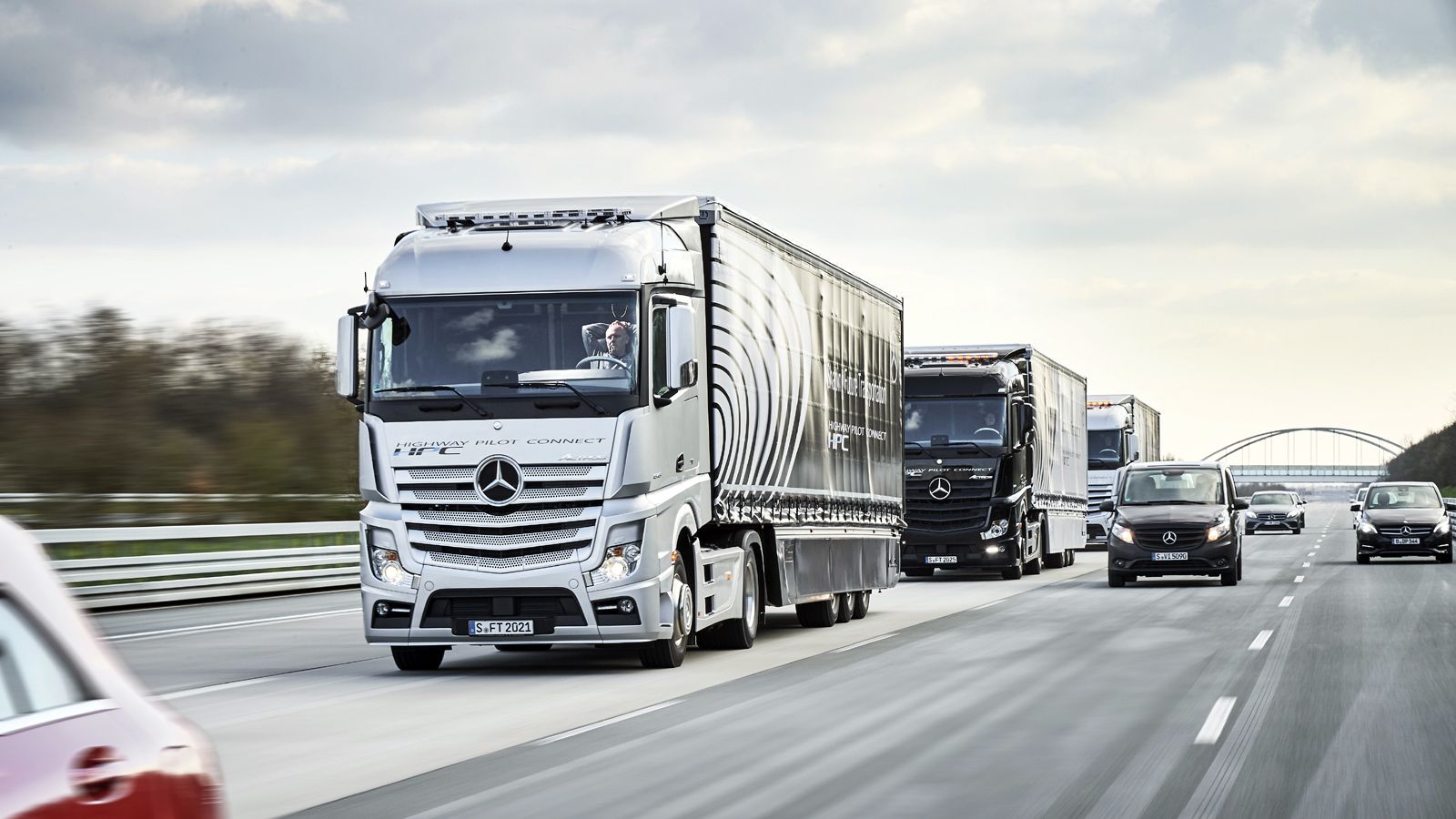 Η Mercedes-Benz συμμετέχει στο πρόγραμμα «European Truck Platooning Challenge» με τρία ειδικά εξοπλισμένα Actros.
