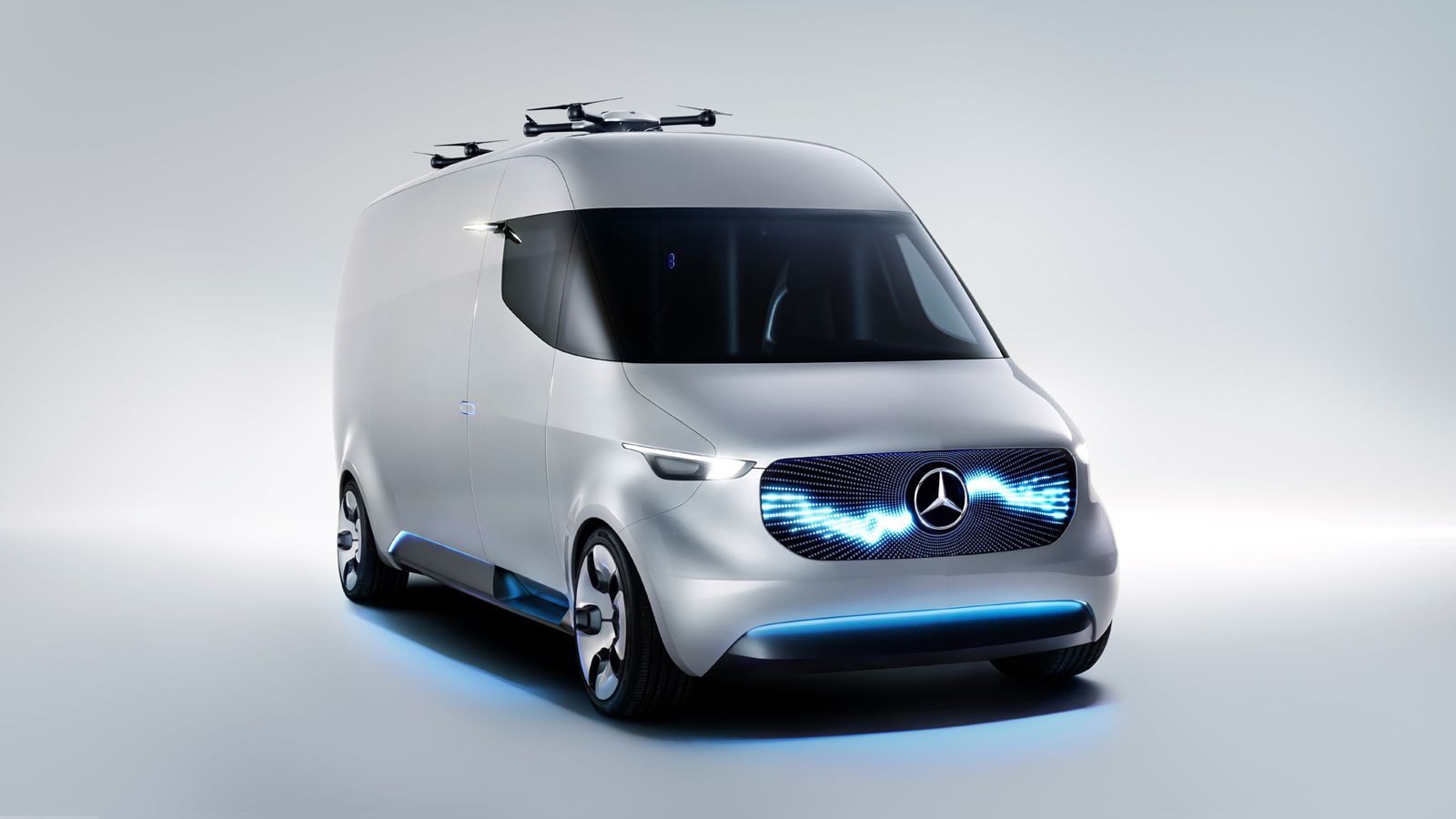 Το εντυπωσιακό πρωτότυπο «Vision Van» της Mercedes-Benz είναι ένα πλήρως ηλεκτροκίνητο όχημα διανομών με αυτονομία έως και 270 χλμ.
