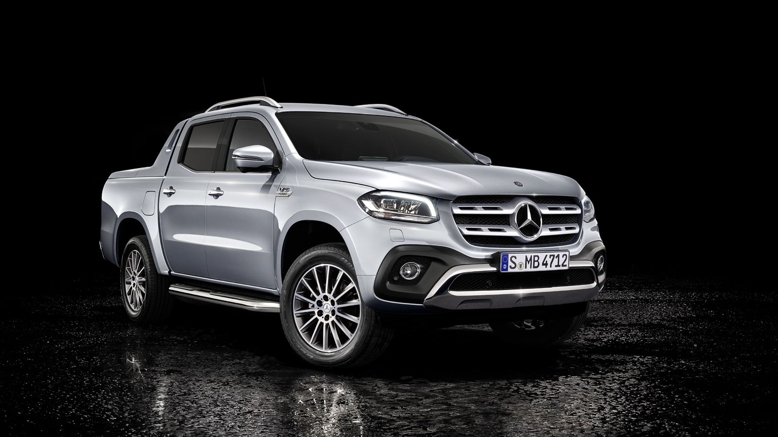 Στη 88η Διεθνή Έκθεση της Γενεύης, η Mercedes-Benz παρουσίασε την νέα έκδοση της X-Class με τον V6 πετρελαιοκινητήρα των 3,0λτ. με 258 ίππους και 550 