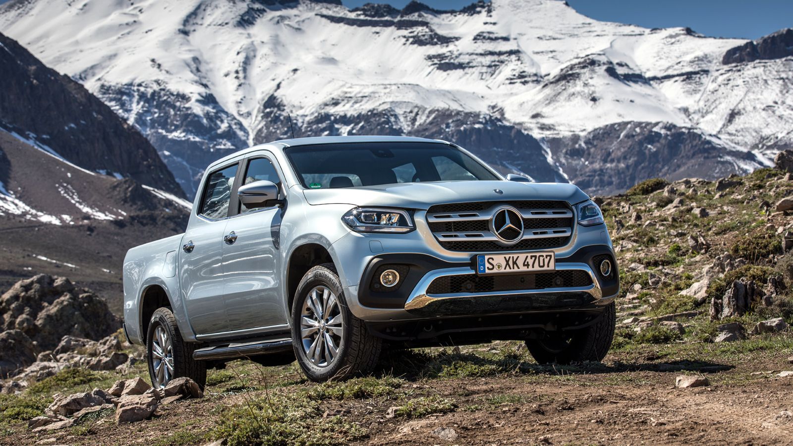 Ανακαλύψτε τις εντυπωσιακές δυνατότητες της νέας X-Class εντός και εκτός πόλης και ασφάλτου…