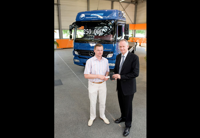 Τα 250.000 οχήματα έφτασε το Atego